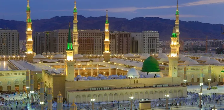 On Sekiz Bin Âlemin Mustafa`sı (s.a.v)